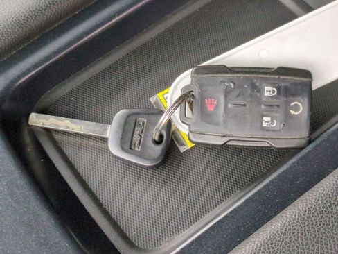 Used 2016 GMC Sierra 1500 SLE w/ SLE Value Package image 33