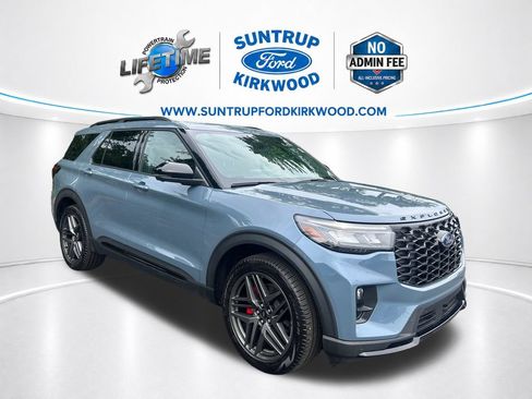 Used 2025 Ford Explorer ST w/ Sun And Sound Package RWD image 9