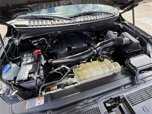 Used 2019 Ford Expedition Max XLT w/ Equipment Group 202A RWD image 27