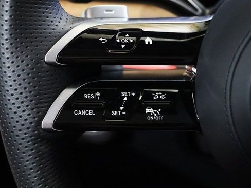 Used 2025 Mercedes-Benz GLE 450e 4MATIC w/ AMG Line Interior image 4