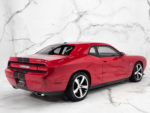 Used 2012 Dodge Challenger SRT8 w/ Premium Sound Group RWD image 12