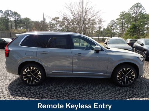 New 2026 Volvo XC90 T8 Plus image 4