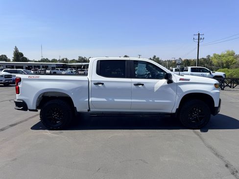 Used 2021 Chevrolet Silverado 1500 Custom Trail Boss w/ Safety Confidence Package AWD/4WD image 5