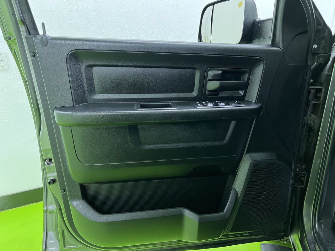 Used 2018 RAM 1500 Express RWD image 15
