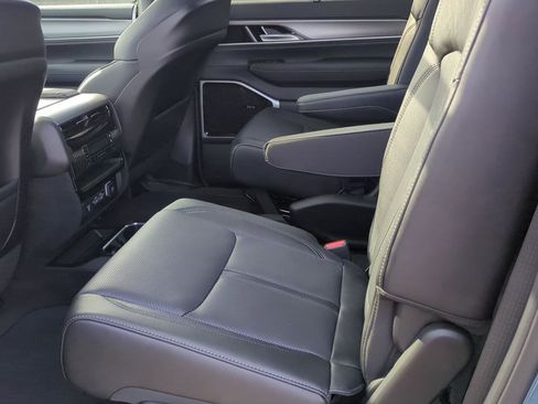 New 2026 Jeep Grand Wagoneer Limited AWD/4WD image 10