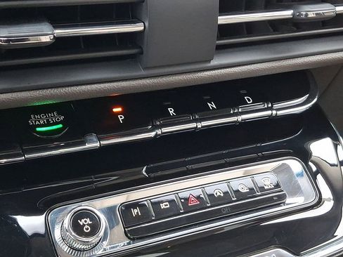 Used 2023 Lincoln Corsair AWD w/ Equipment Group 101A image 16