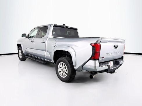 Used 2026 Toyota Tacoma SR5 AWD/4WD image 7