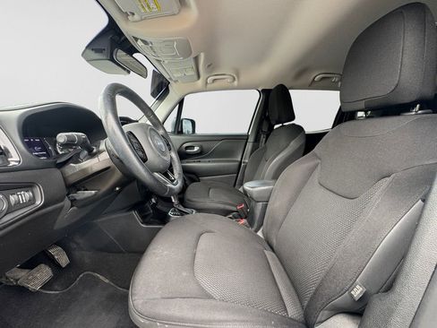 Used 2020 Jeep Renegade Altitude FWD image 17