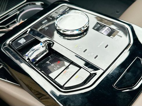 New 2026 BMW 530i w/ Executive Package RWD image 14