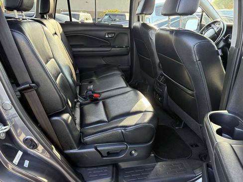 Used 2016 Honda Pilot Touring image 25