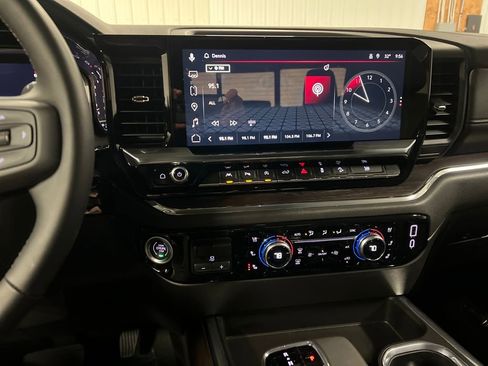 Certified 2025 GMC Sierra 1500 SLT w/ SLT Premium Plus Package image 22