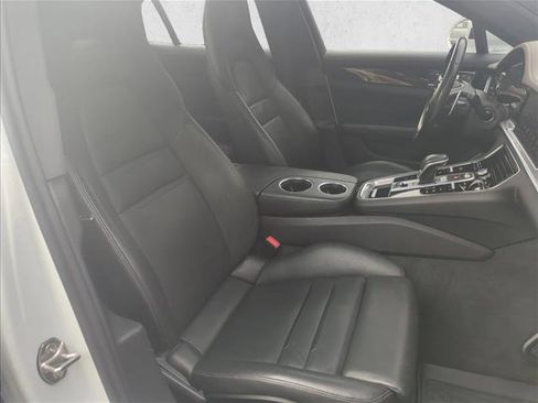 Used 2022 Porsche Panamera 4 w/ Premium Package image 28