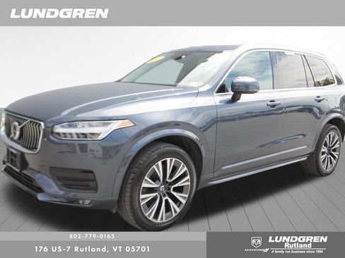 Used 2022 Volvo XC90 T5 Momentum w/ Climate Package AWD/4WD image 11