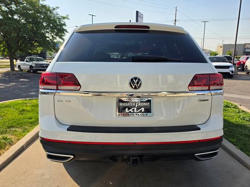 Used 2023 Volkswagen Atlas SE w/ Panoramic Sunroof Package AWD/4WD image 6