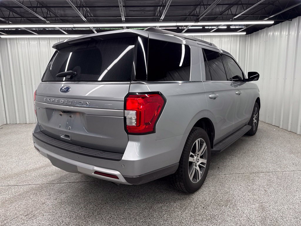 Used 2024 Ford Expedition XLT RWD image 6