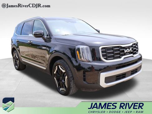 Used 2025 Kia Telluride S FWD image 11