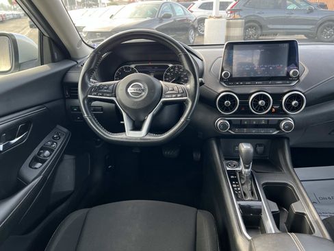 Used 2022 Nissan Sentra SV image 5