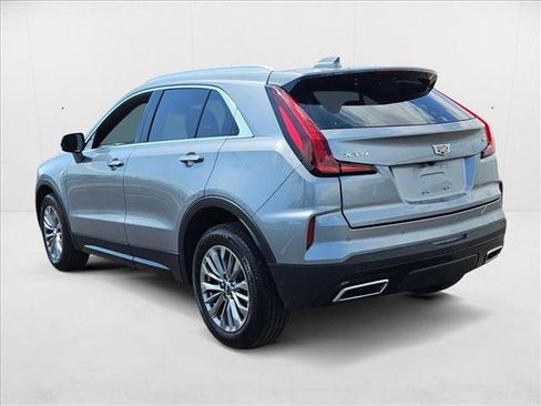 Used 2024 Cadillac XT4 Premium Luxury image 8
