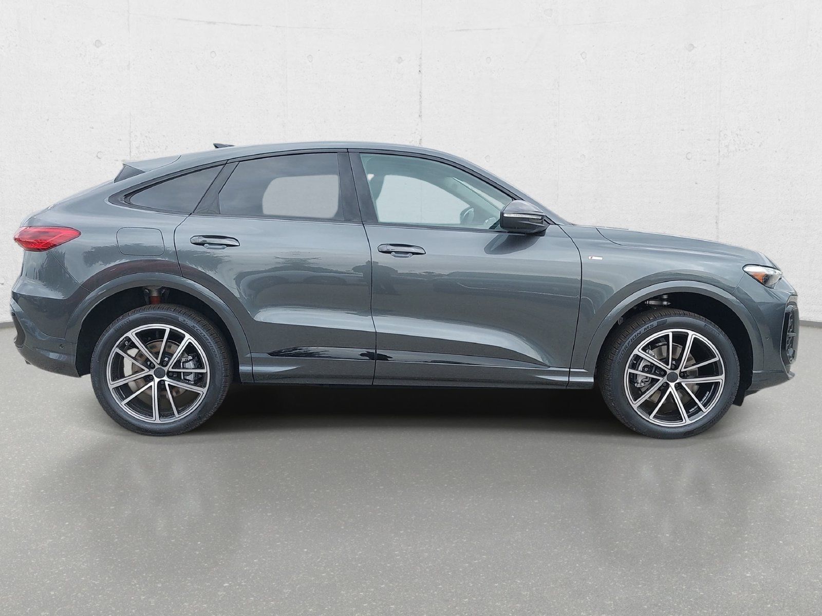 New 2026 Audi Q5 Premium Plus AWD/4WD image 4