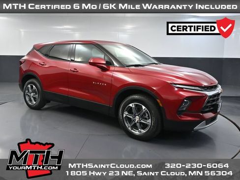 Used 2025 Chevrolet Blazer LT AWD/4WD image 1