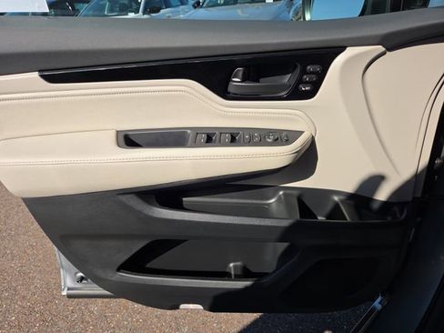 New 2026 Honda Odyssey Touring image 10