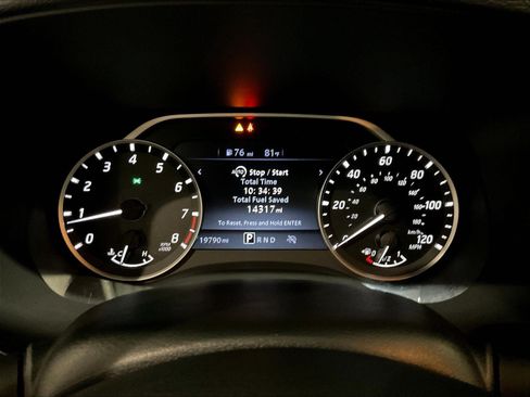 Used 2024 Nissan Frontier SV RWD image 14