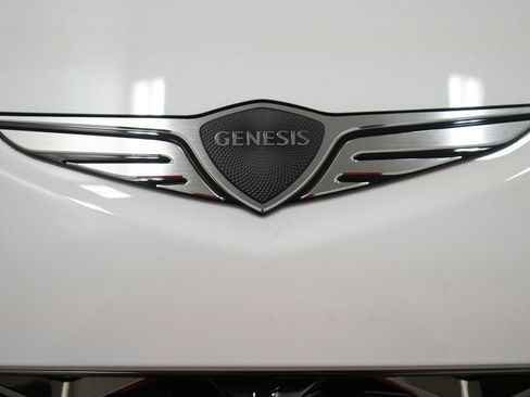 New 2026 Genesis GV70 3.5T Sport Prestige AWD/4WD image 11