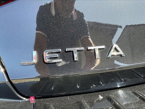 Certified 2024 Volkswagen Jetta Sport FWD image 29