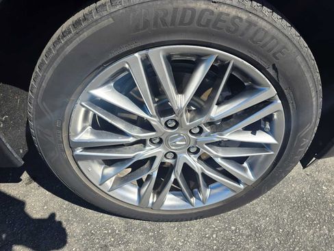 Used 2023 Acura MDX SH-AWD w/ Advance Package image 9