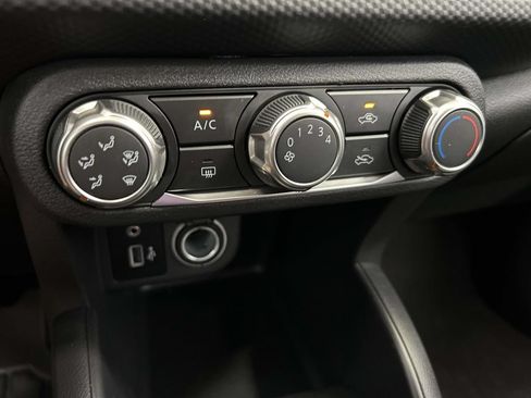 Used 2025 Nissan Kicks Play S FWD image 22