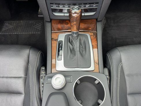 Used 2011 Mercedes-Benz E 550 Cabriolet image 32