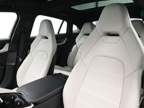 Certified 2026 Porsche Panamera image 5