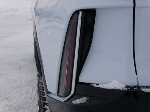 New 2026 Cadillac Lyriq Luxury image 15