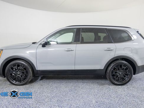Used 2022 Kia Telluride SX w/ Nightfall Edition Package AWD/4WD image 4
