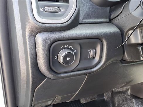 New 2026 RAM 5500 Tradesman w/ Chrome Appearance Group image 10