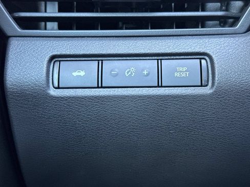 Used 2024 Nissan Altima 2.5 SR FWD image 28
