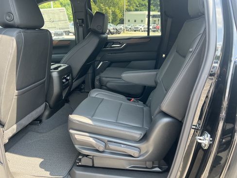 New 2026 GMC Yukon XL Denali AWD/4WD image 14