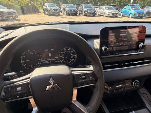Used 2022 Mitsubishi Outlander ES AWD/4WD image 30