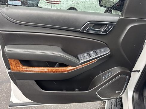 Used 2018 Chevrolet Suburban Premier image 16