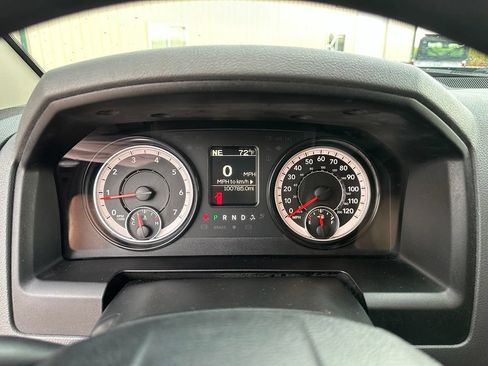 Used 2017 RAM 1500 Classic SLT AWD/4WD image 15