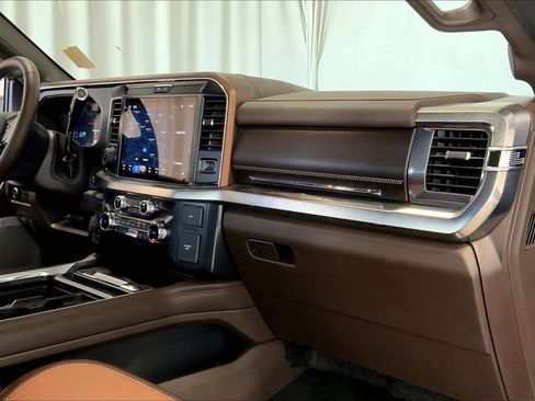 Used 2025 Ford F250 King Ranch w/ Tremor Off-Road Package image 28