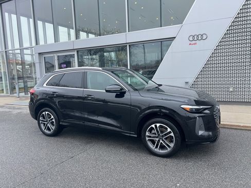 Used 2025 Audi Q5 Premium Plus w/ Premium Plus image 9