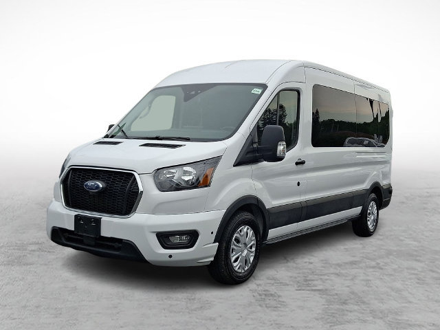 Used 2024 Ford Transit 350 XLT RWD image 3