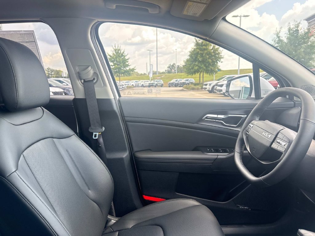 New 2026 Kia Sportage SX FWD image 12