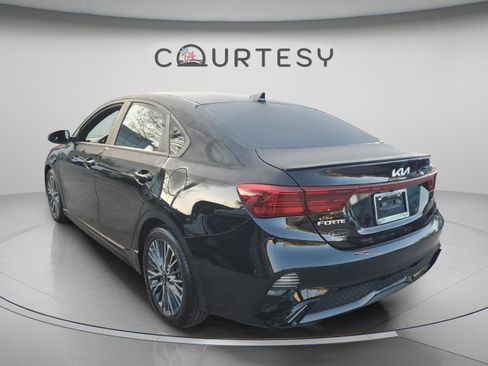 Used 2022 Kia Forte GT-Line image 2