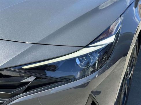 Used 2023 Hyundai Elantra SEL w/ Convenience Package image 8