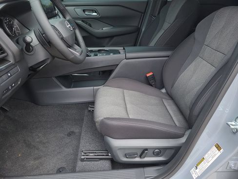 New 2026 Nissan Rogue SV FWD image 11