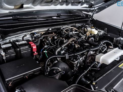 Used 2025 Toyota Tacoma TRD Off-Road image 9