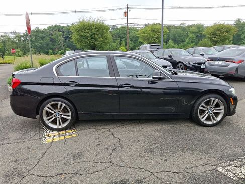 Used 2018 BMW 330i xDrive Sedan AWD/4WD image 8