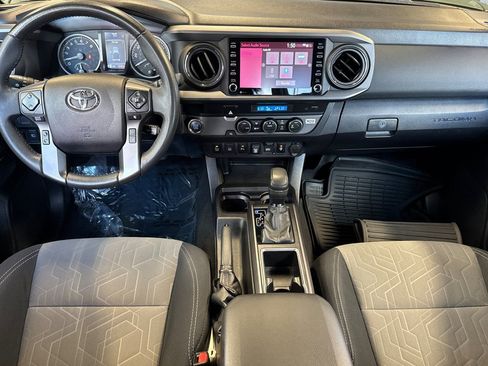 Used 2021 Toyota Tacoma TRD Sport w/ Technology Package RWD image 16